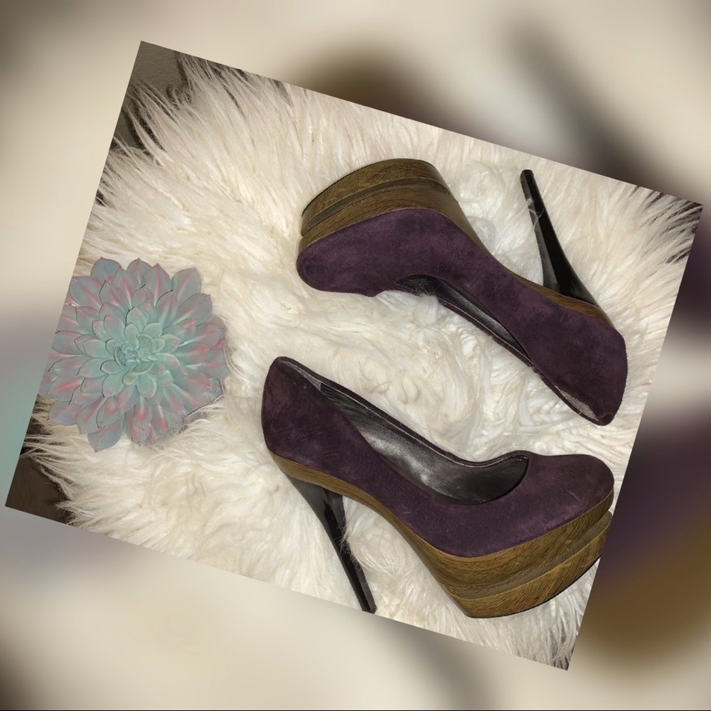 Jessica Simpson pumps